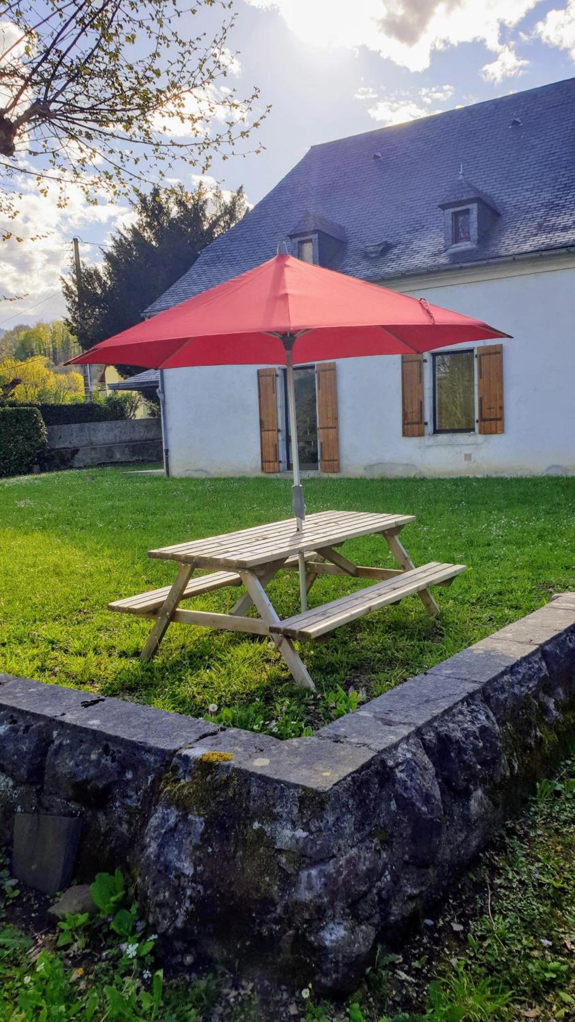 La Bergerie, Maison Spacieuse Avec Grand Jardin, Vue Sur Les Pyrenees Lourdes Exterior photo